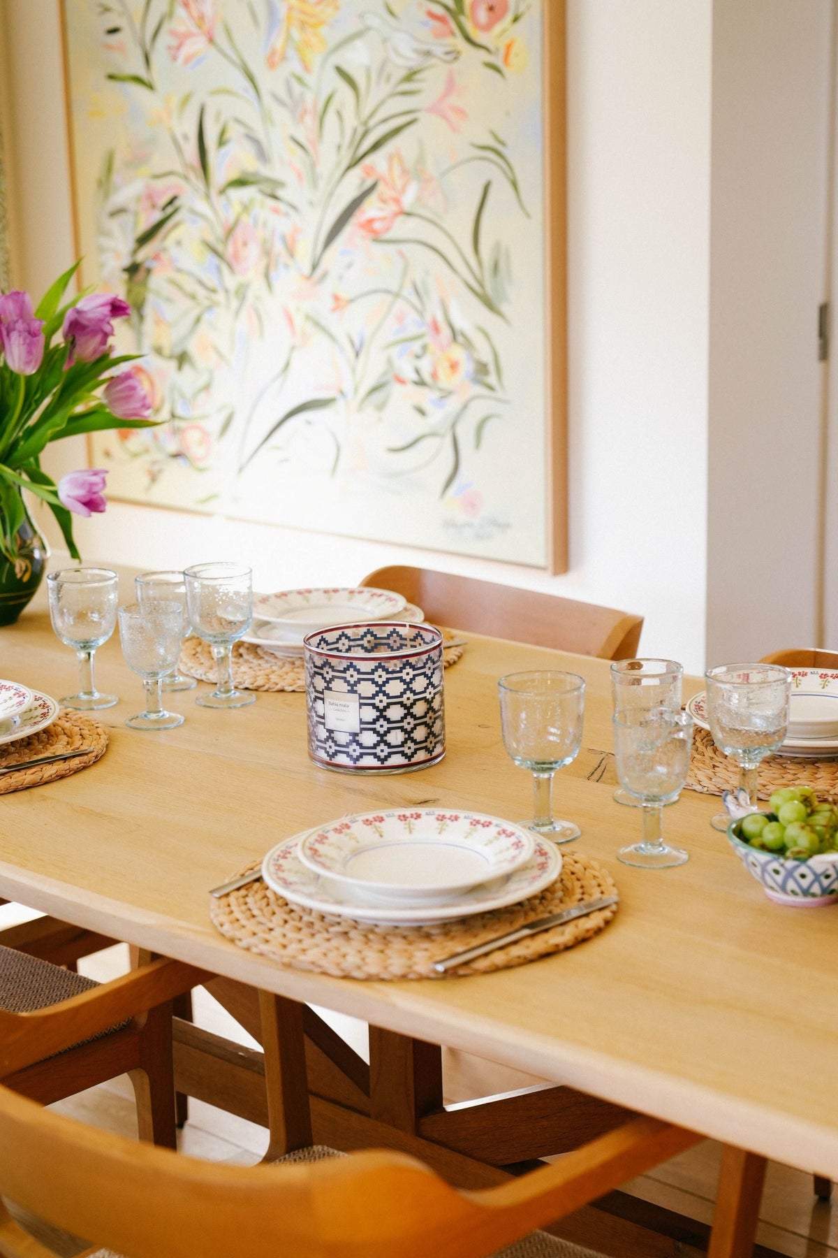 Bougie Iguazu sur une table de déjeuner